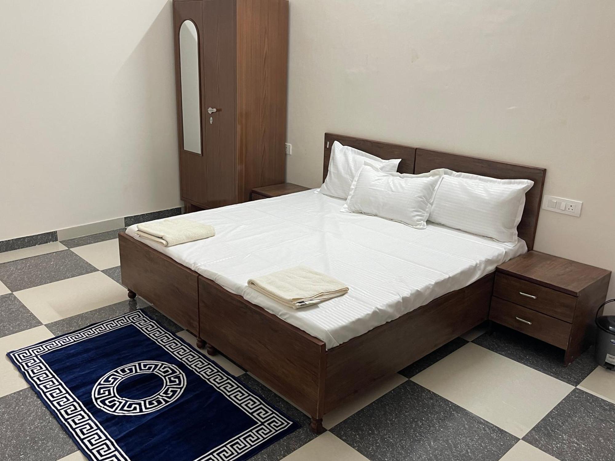 Hotel Shrinath Residency Greater Noida Zewnętrze zdjęcie
